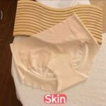 Seamless Ice Silk Panties Women Underwear Summer Ultra-thin Quick Drying Briefs Korean Version Breathable Female