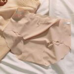 Ice Silk Seamless Women's Panties Breathable Soft Underwear Cozy Underpants Cute Briefs Skin-Friendly Female Lingerie