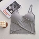 Trendy cotton cross-back bralette sports vest, versatile and suitable as an outer layer or base layer for women.
