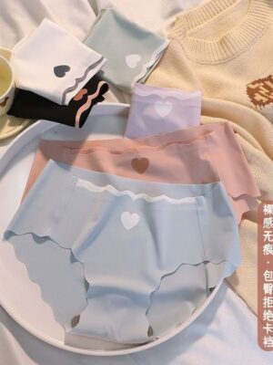 Women's Ice Silk Seamless Panties Soft Breathable Mid-Waist Briefs Comfortable Traceless Quick Dry Underwear Lingerie Intimates