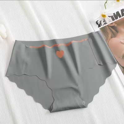 Women's Ice Silk Seamless Panties Soft Breathable Mid-Waist Briefs Comfortable Traceless Quick Dry Underwear Lingerie Intimates