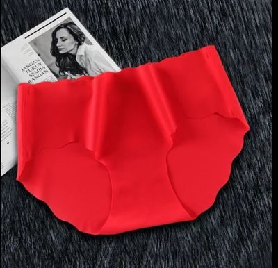 Women’s Ice Silk Traceless Ultra-Thin Mid-Waist Triangle Underwear – Soft, Breathable, and Comfortable Lingerie Briefs