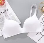 Seamless t-shirt bra Underwear Sexy Gathered Bras Soft Breathable Bras Solid Color Underwear Girls Women Underwear Accessories